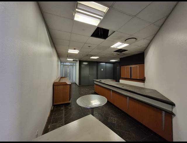 10,702M² OFFICE TO LET IN ILLOVO